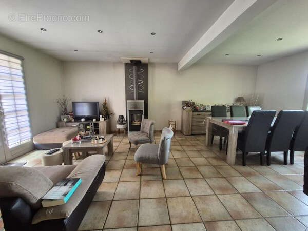 Maison à NEUFCHATEL-EN-BRAY