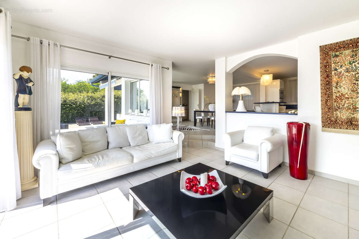 Maison à BASSUSSARRY