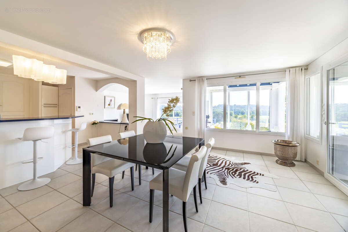 Maison à BASSUSSARRY