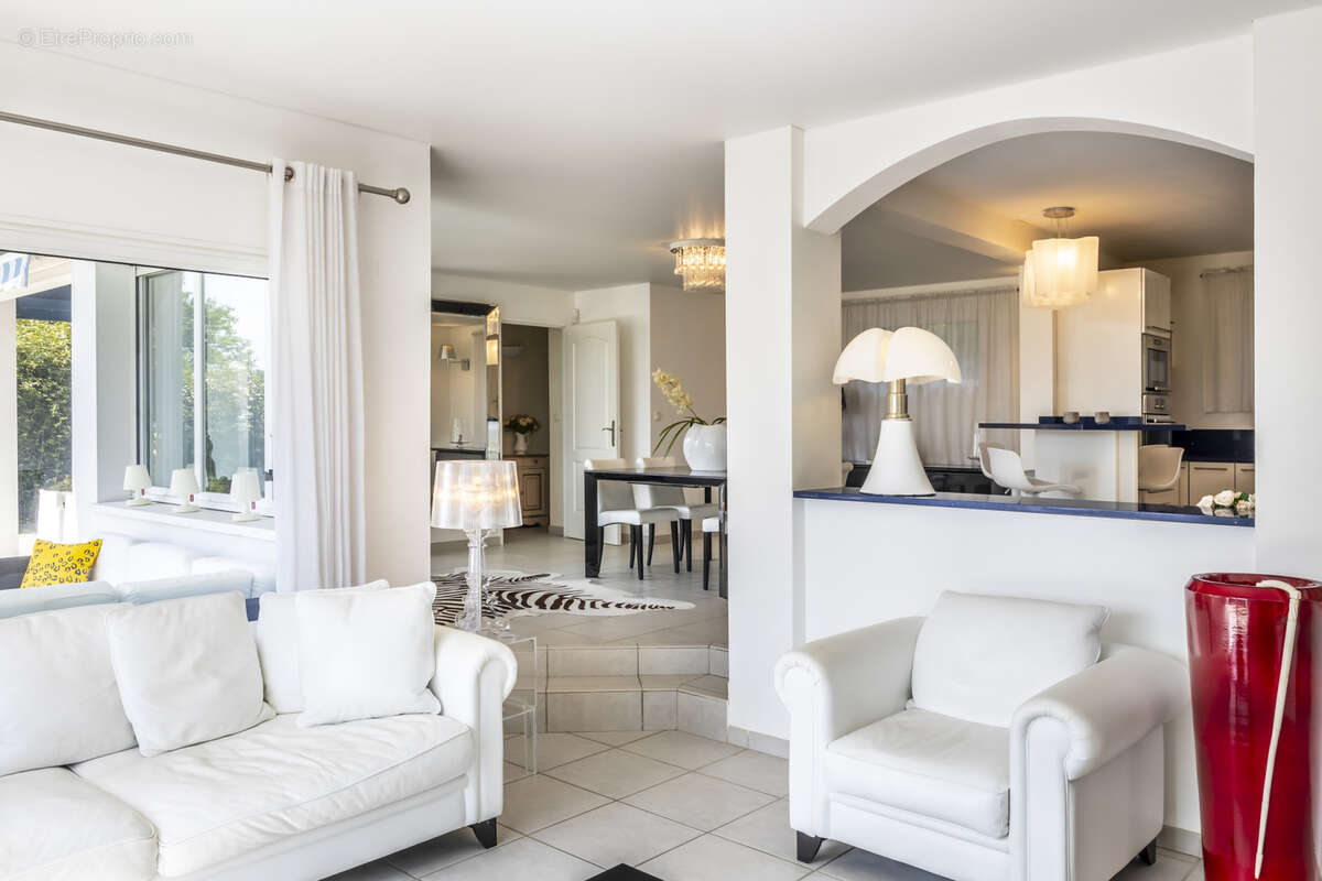 Maison à BASSUSSARRY