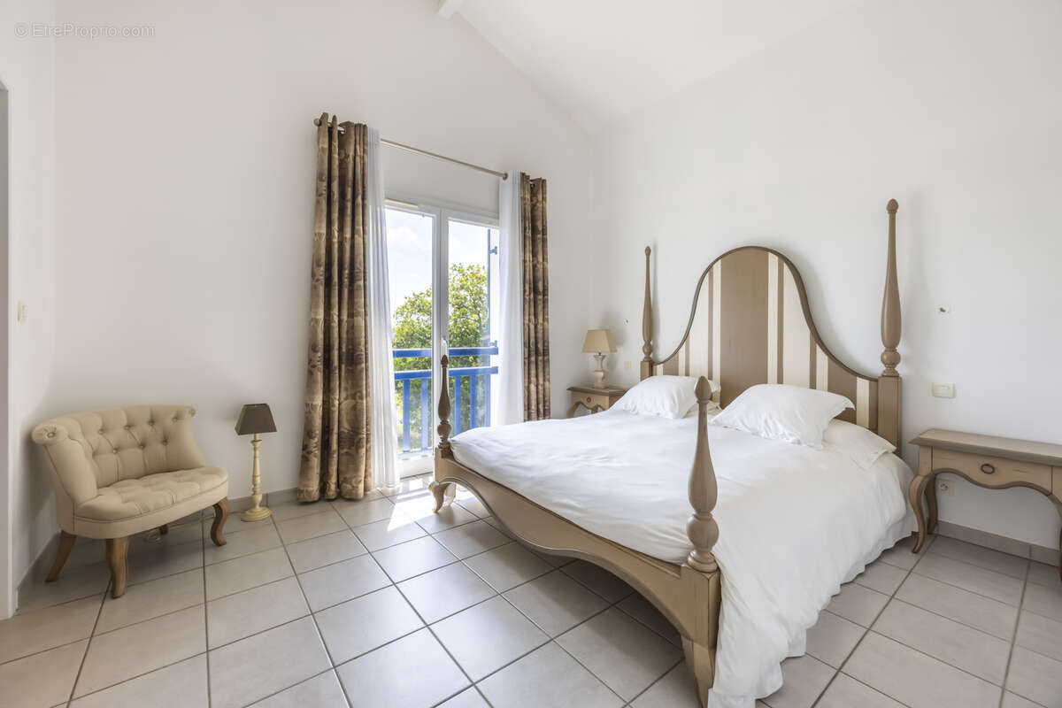 Maison à BASSUSSARRY