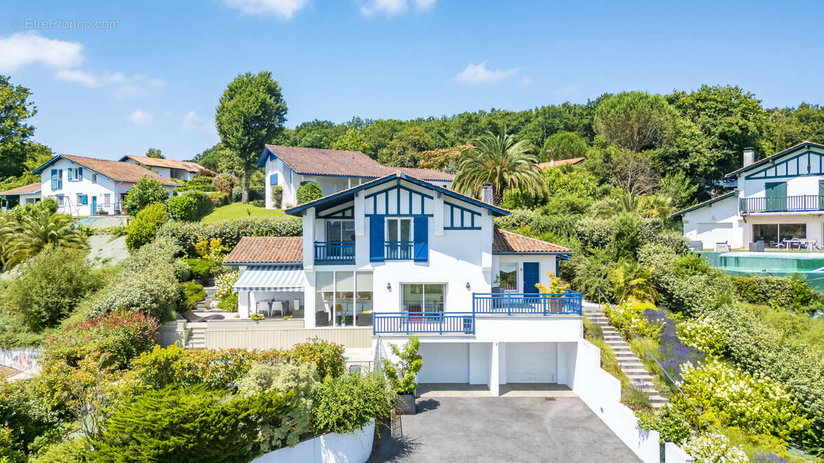 Maison à BASSUSSARRY