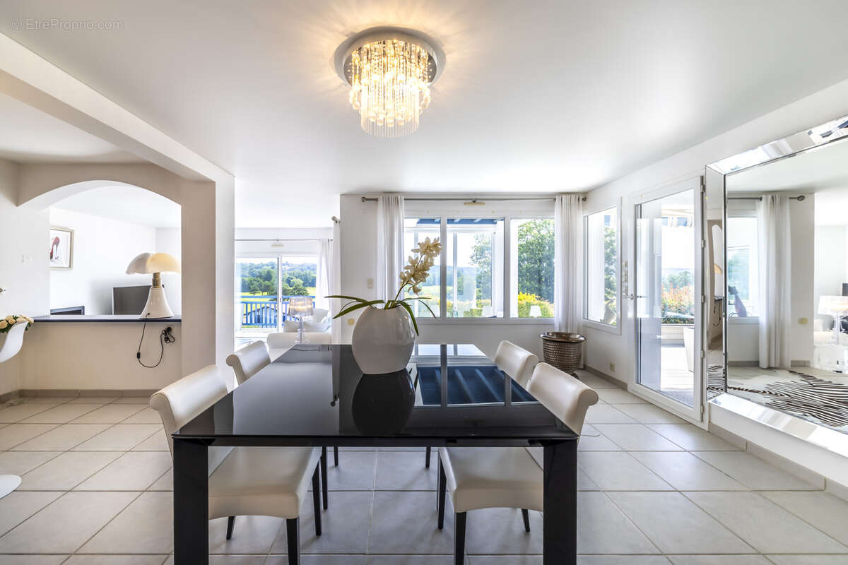 Maison à BASSUSSARRY