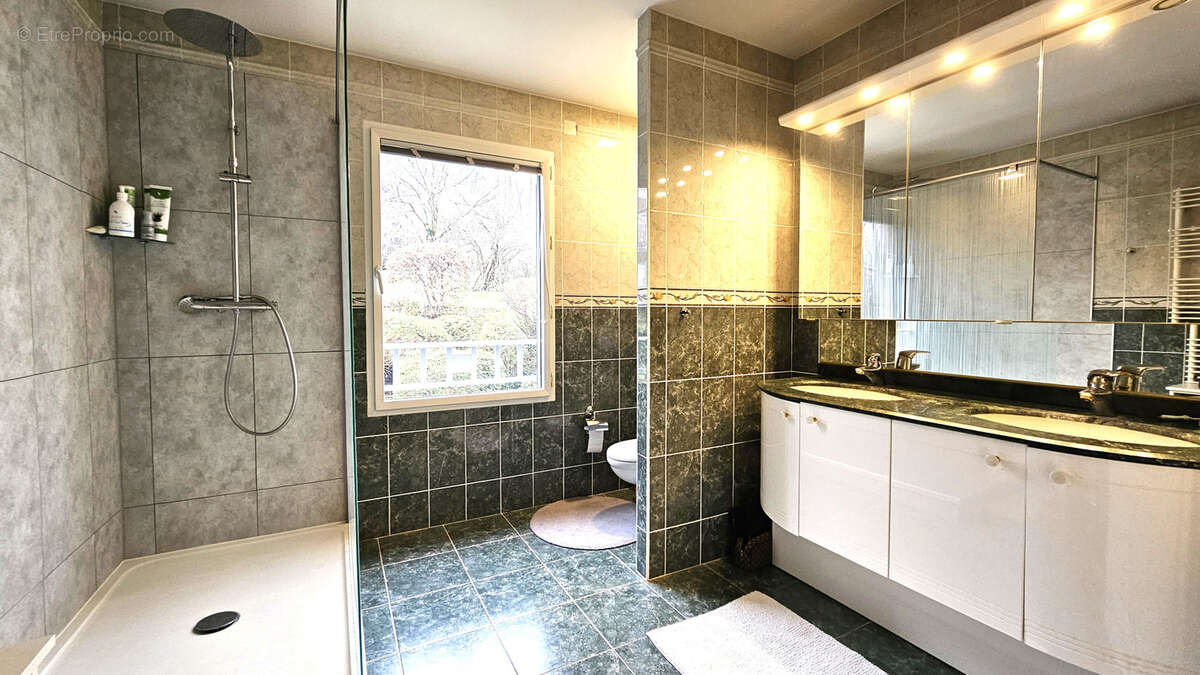 Appartement à DIVONNE-LES-BAINS