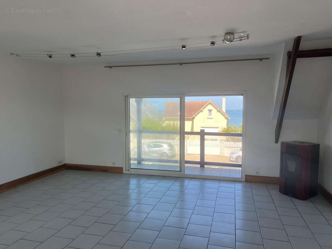 Appartement à BLONVILLE-SUR-MER