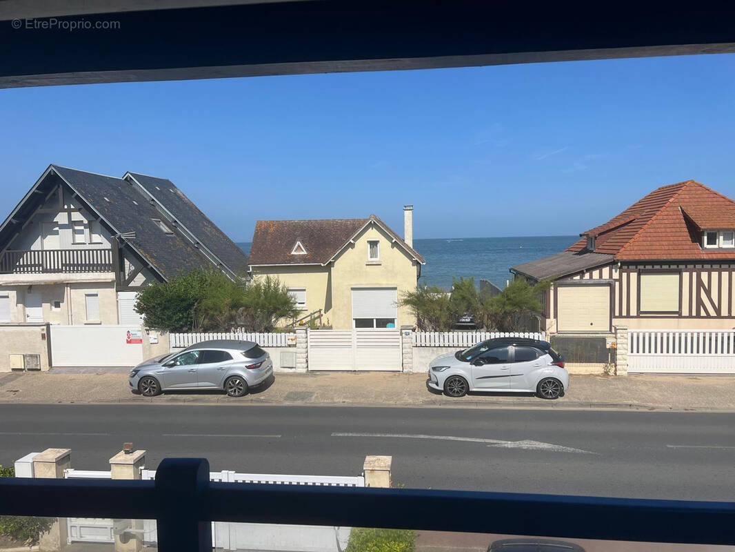 Appartement à BLONVILLE-SUR-MER