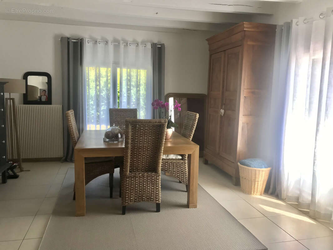 Maison à CHAMPCUEIL