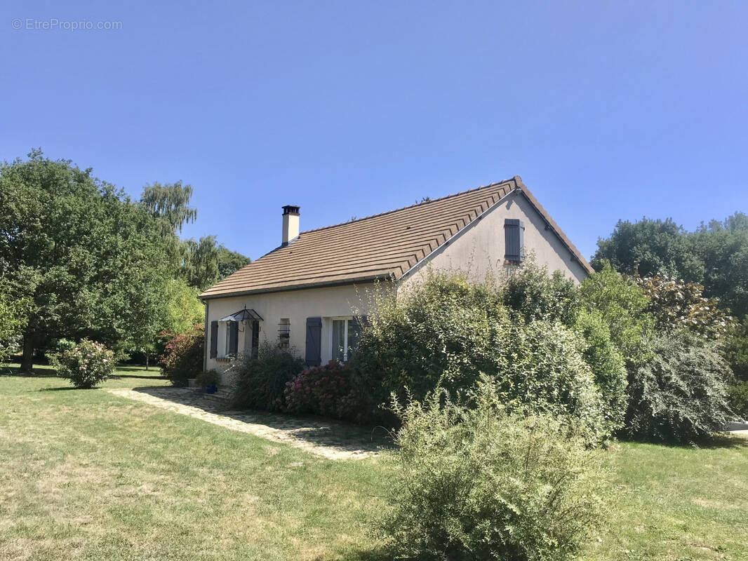 Maison à CHAMPCUEIL