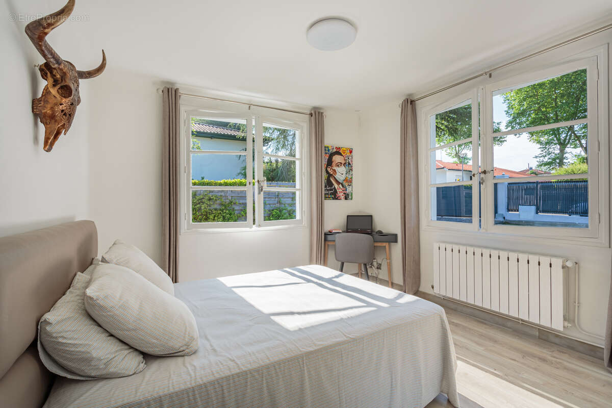 Maison à SAINT-MARTIN-DE-SEIGNANX