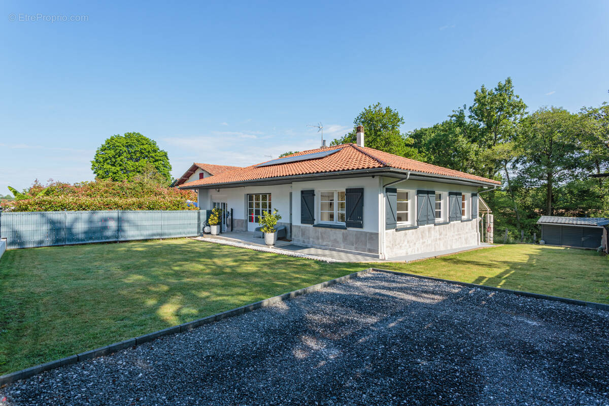 Maison à SAINT-MARTIN-DE-SEIGNANX