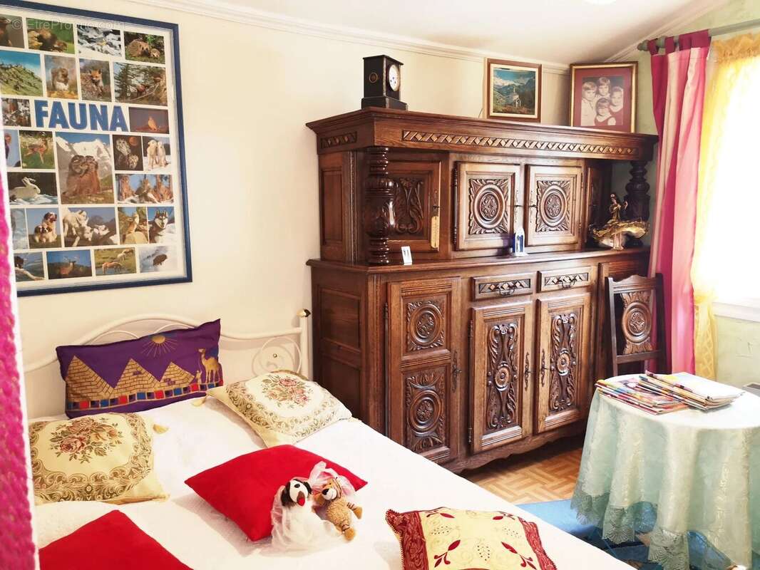 Maison à ENTRECASTEAUX