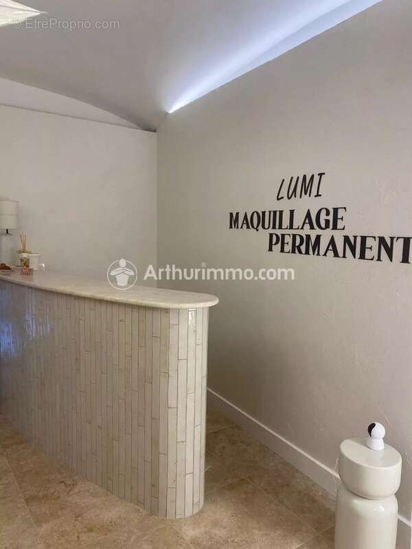 Commerce à SAN-MARTINO-DI-LOTA