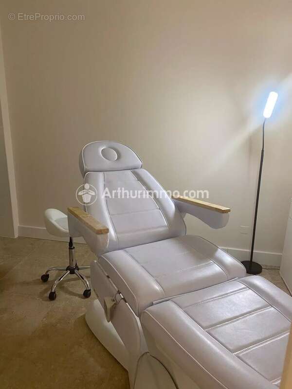 Commerce à SAN-MARTINO-DI-LOTA