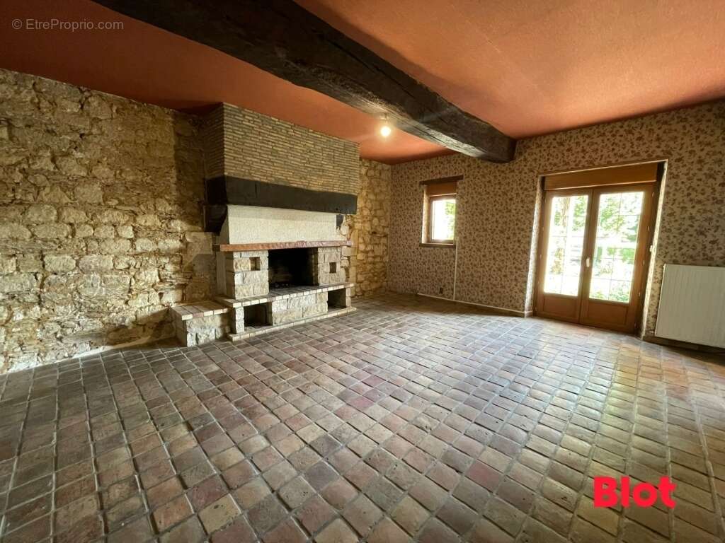 Maison à CHARTRES-DE-BRETAGNE