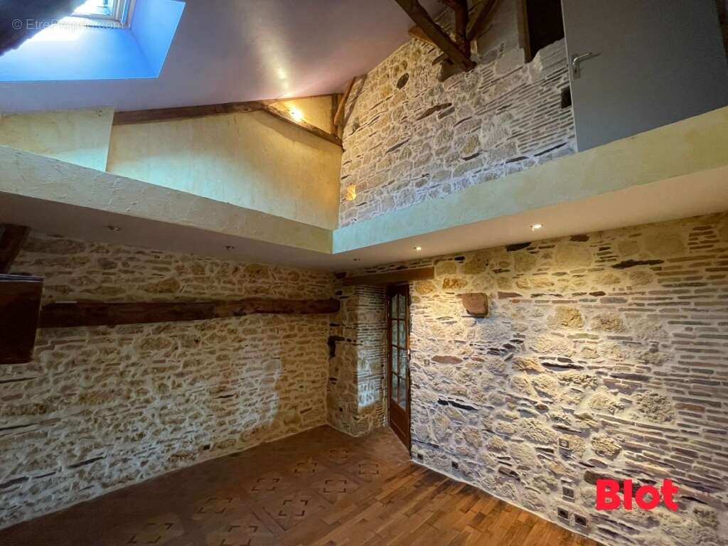 Maison à CHARTRES-DE-BRETAGNE