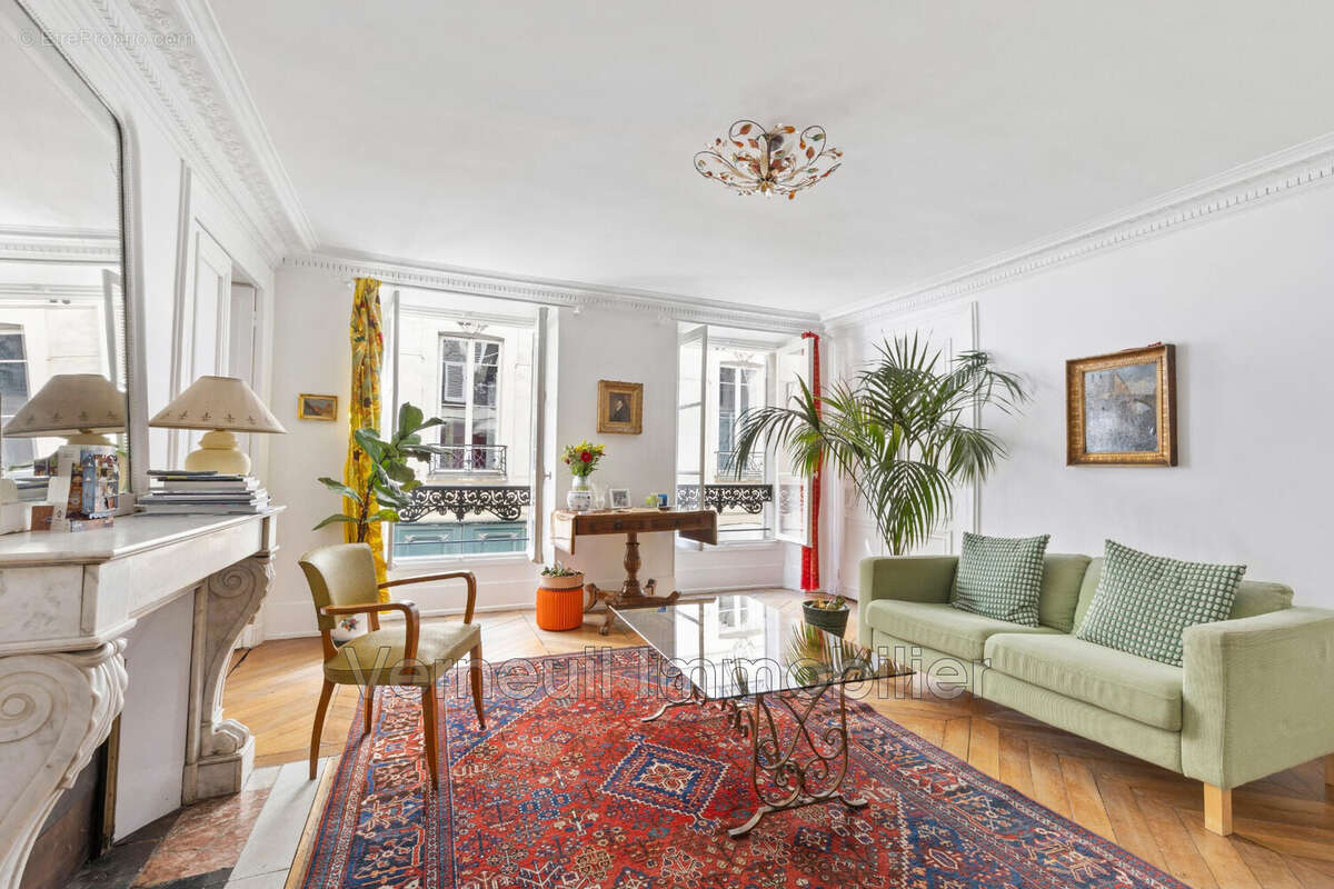 Appartement à PARIS-7E