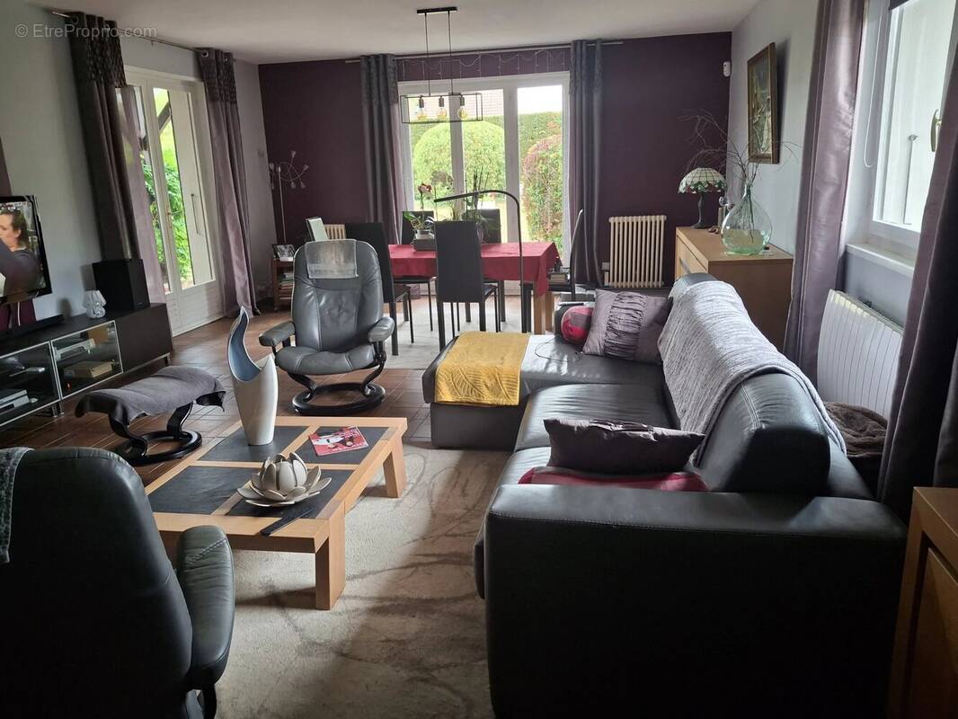 Maison à LA CHARMEE