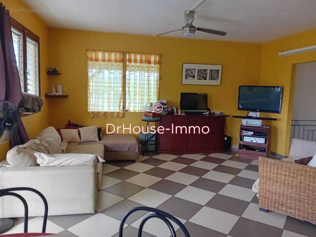 Appartement à LE ROBERT