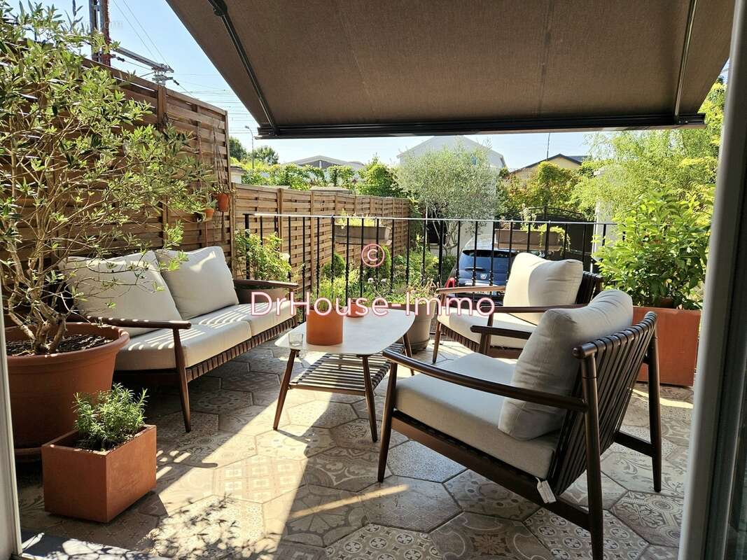 Maison à SAINT-MAUR-DES-FOSSES