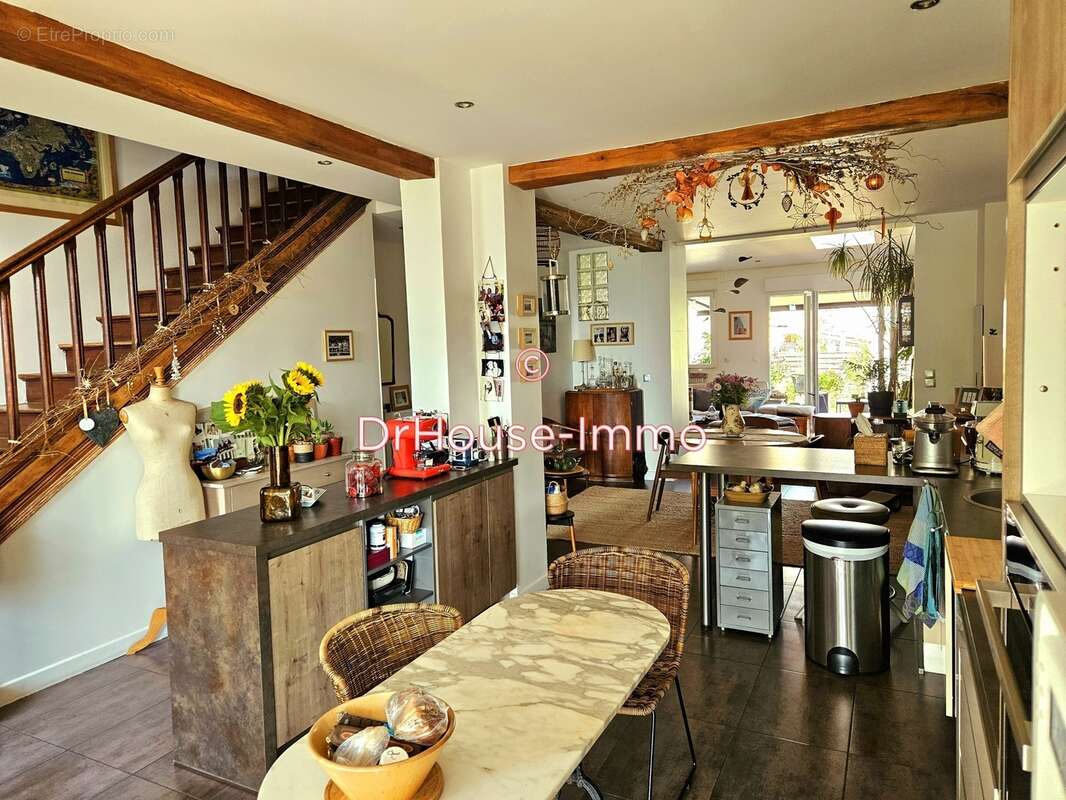 Maison à SAINT-MAUR-DES-FOSSES