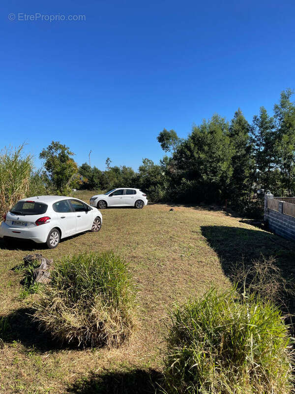 Terrain à LA POSSESSION