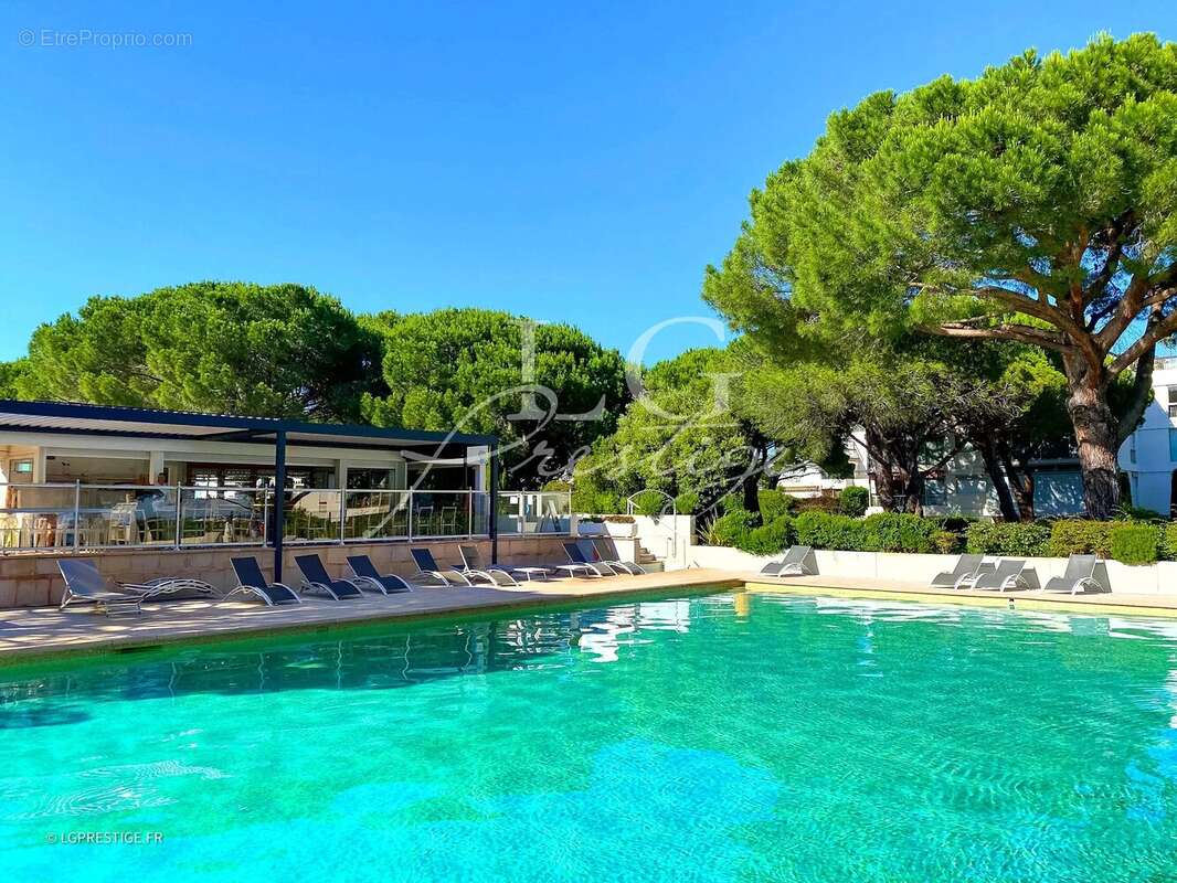 Appartement à MANDELIEU-LA-NAPOULE