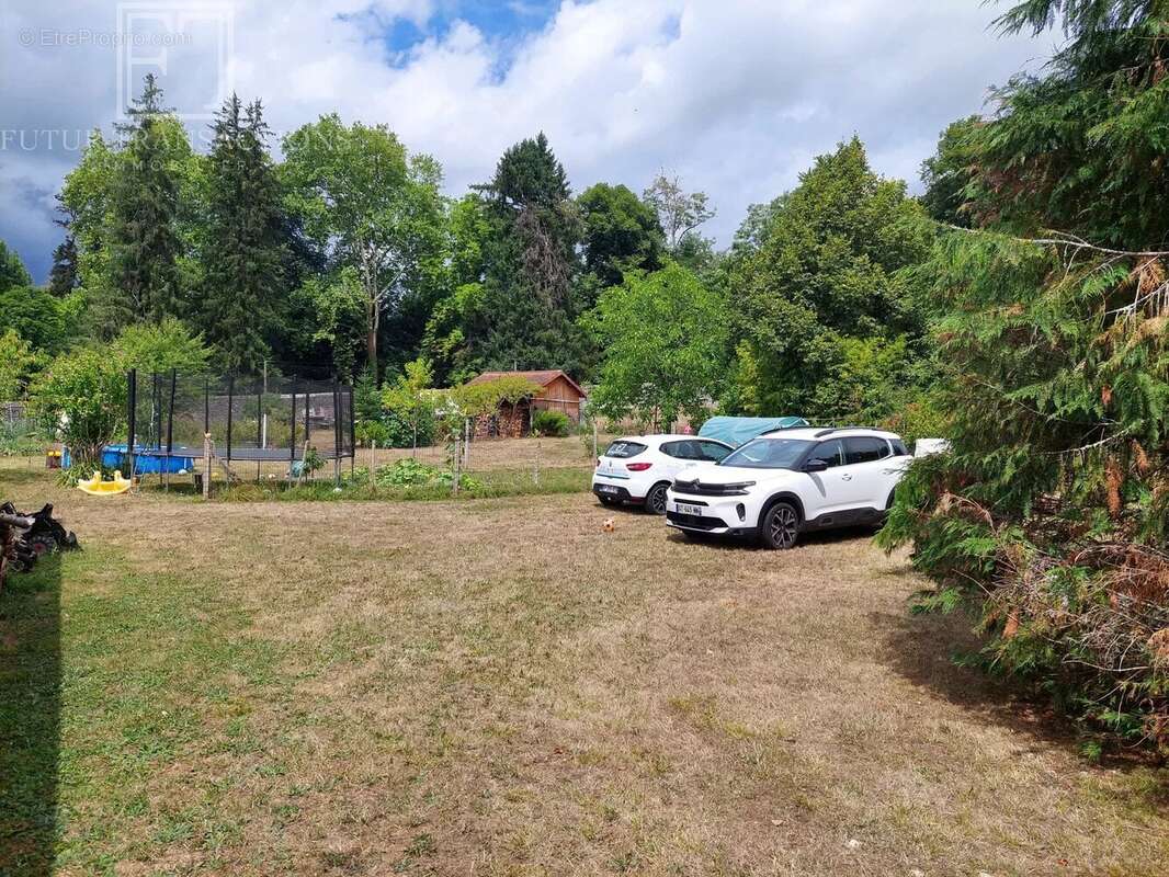 Maison à SAINT-FRONT-LA-RIVIERE