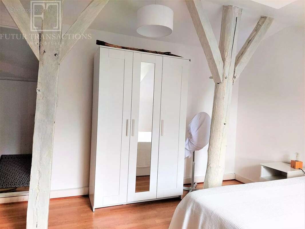 Maison à SAINT-FRONT-LA-RIVIERE