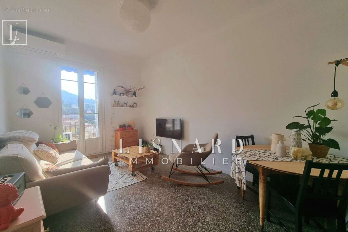 Appartement à LE CANNET