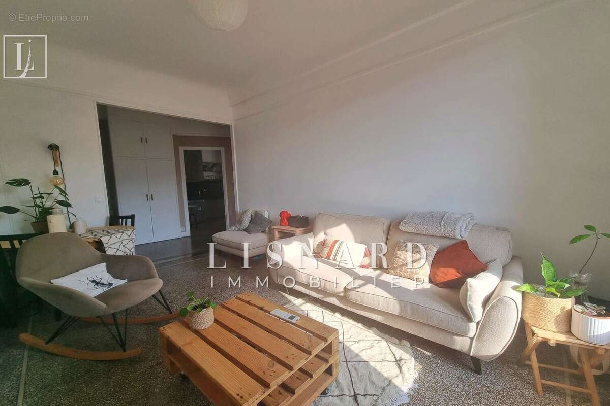 Appartement à LE CANNET