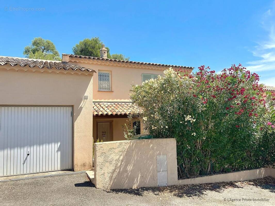 Maison à VILLENEUVE-LOUBET