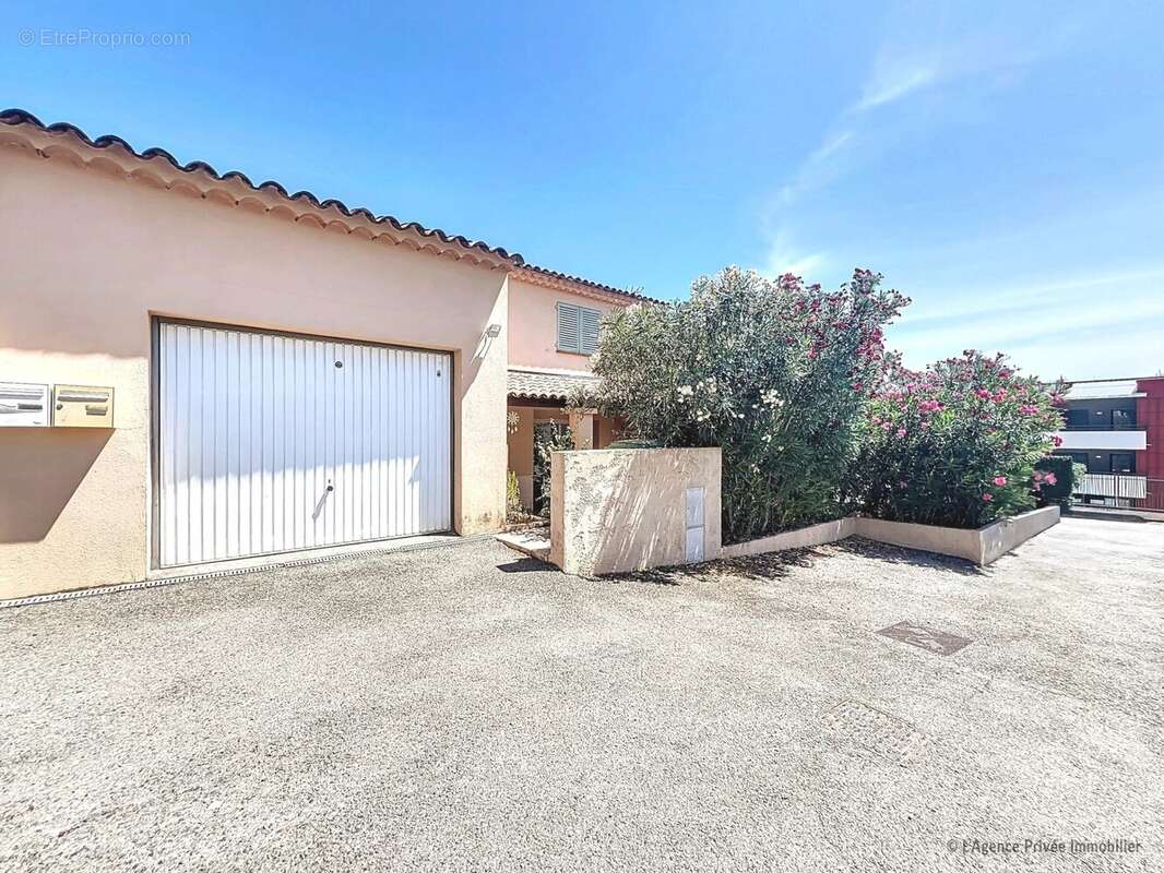 Maison à VILLENEUVE-LOUBET