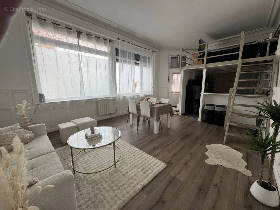 Appartement à CROIX