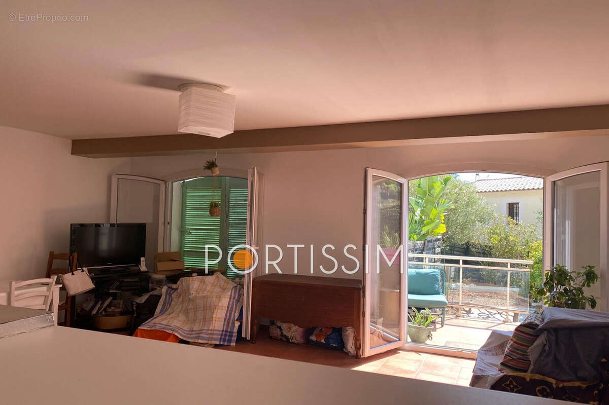 Maison à SAINT-LAURENT-DU-VAR