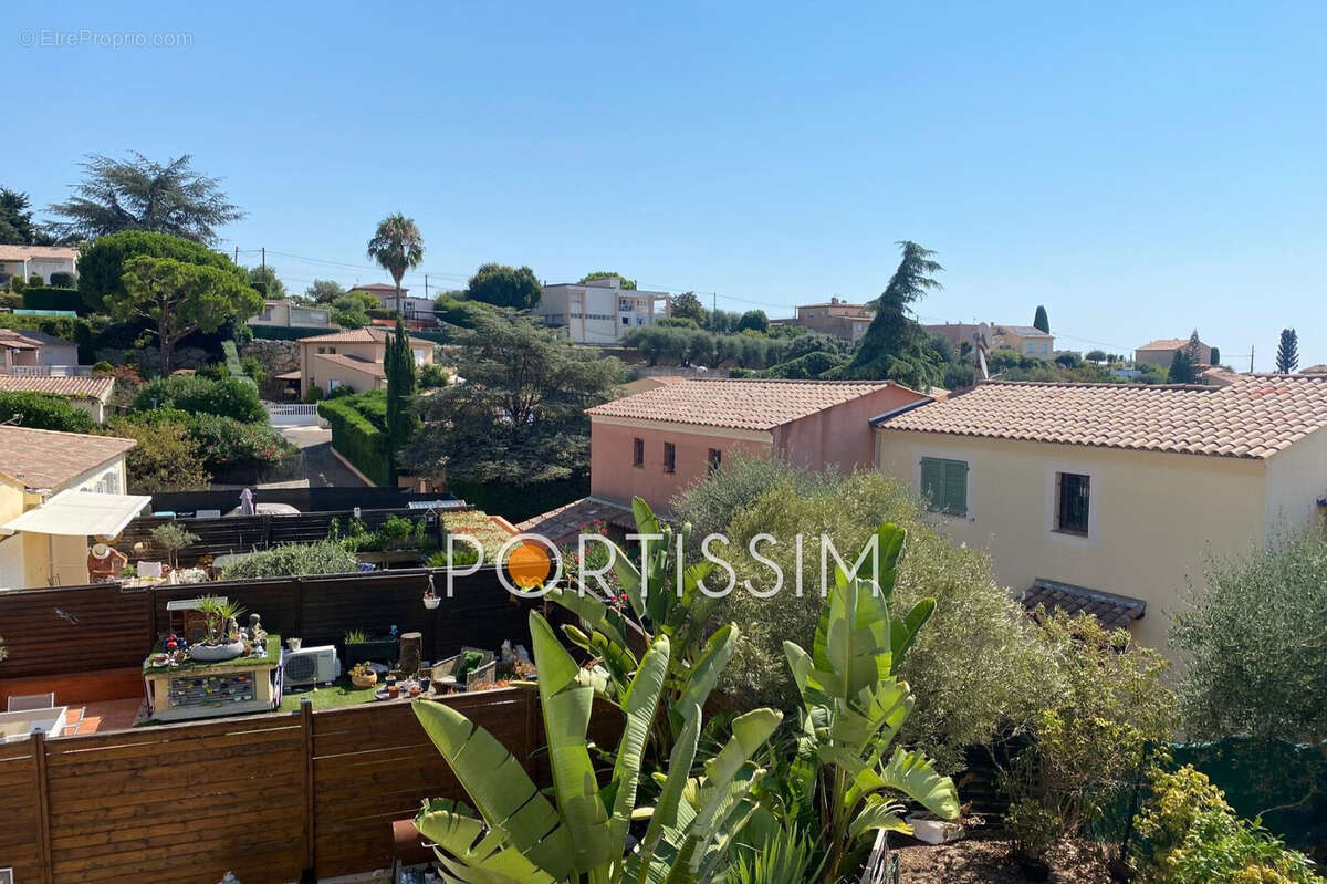 Maison à SAINT-LAURENT-DU-VAR