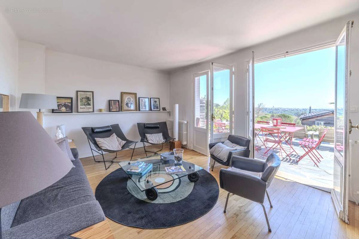 Maison à SAINT-CYR-AU-MONT-D&#039;OR