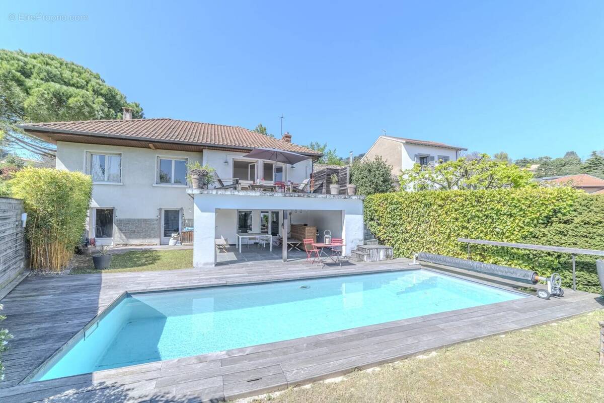 Maison à SAINT-CYR-AU-MONT-D&#039;OR