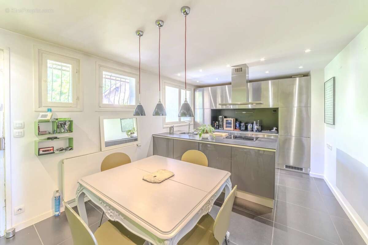 Maison à SAINT-CYR-AU-MONT-D&#039;OR