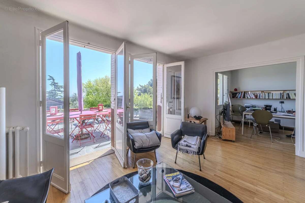 Maison à SAINT-CYR-AU-MONT-D&#039;OR