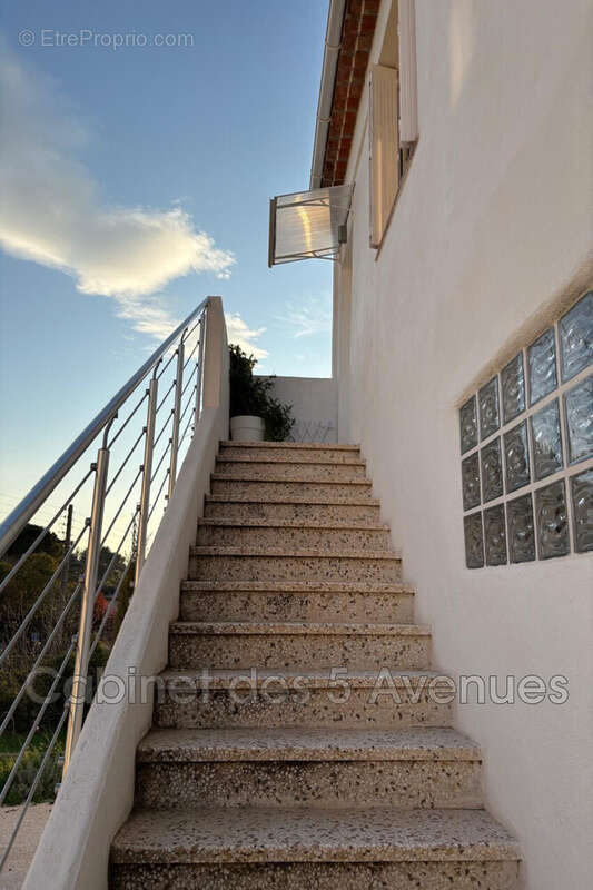 Appartement à MARSEILLE-11E