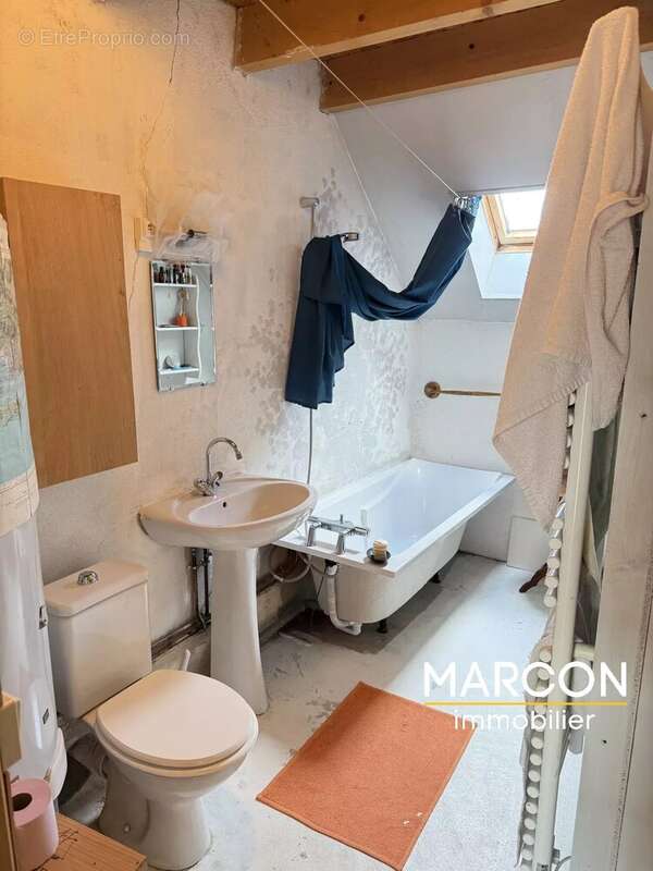 Maison à SAINT-VAURY