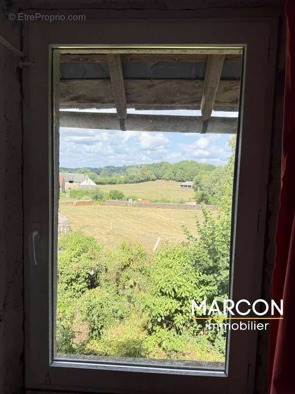 Maison à SAINT-VAURY