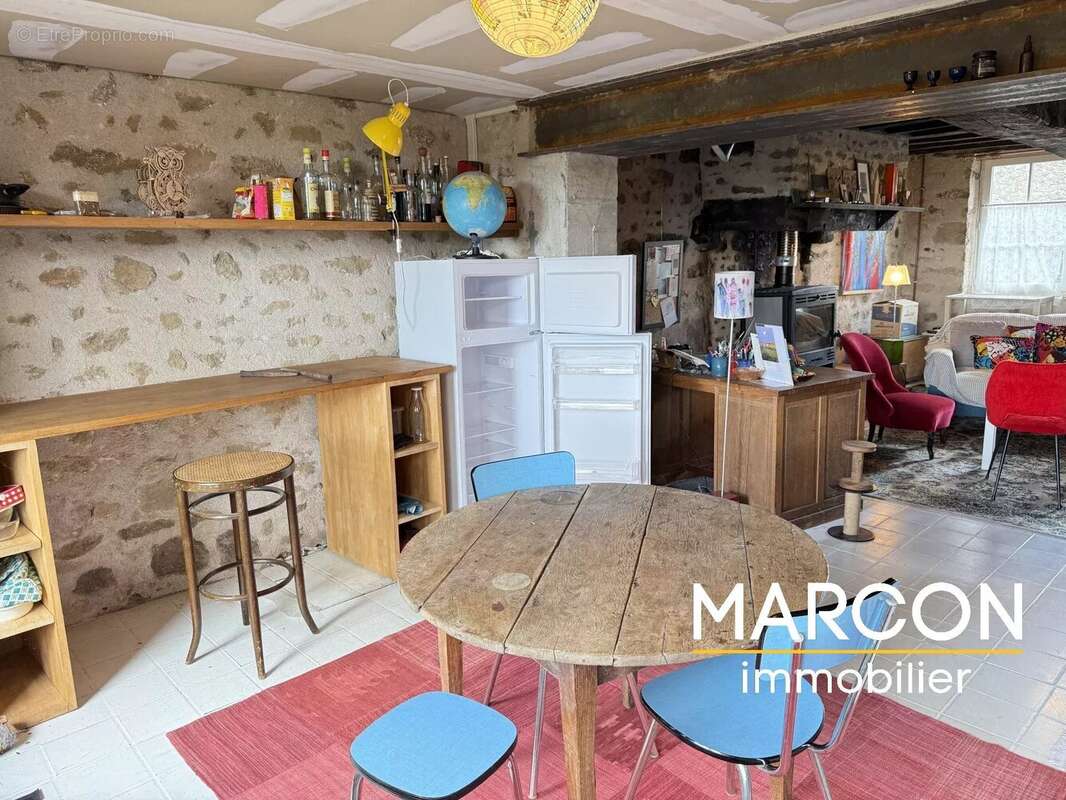 Maison à SAINT-VAURY