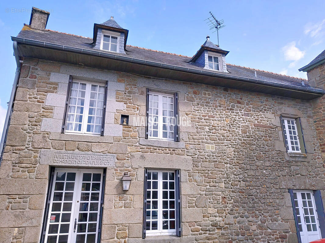 Maison à BONNEMAIN