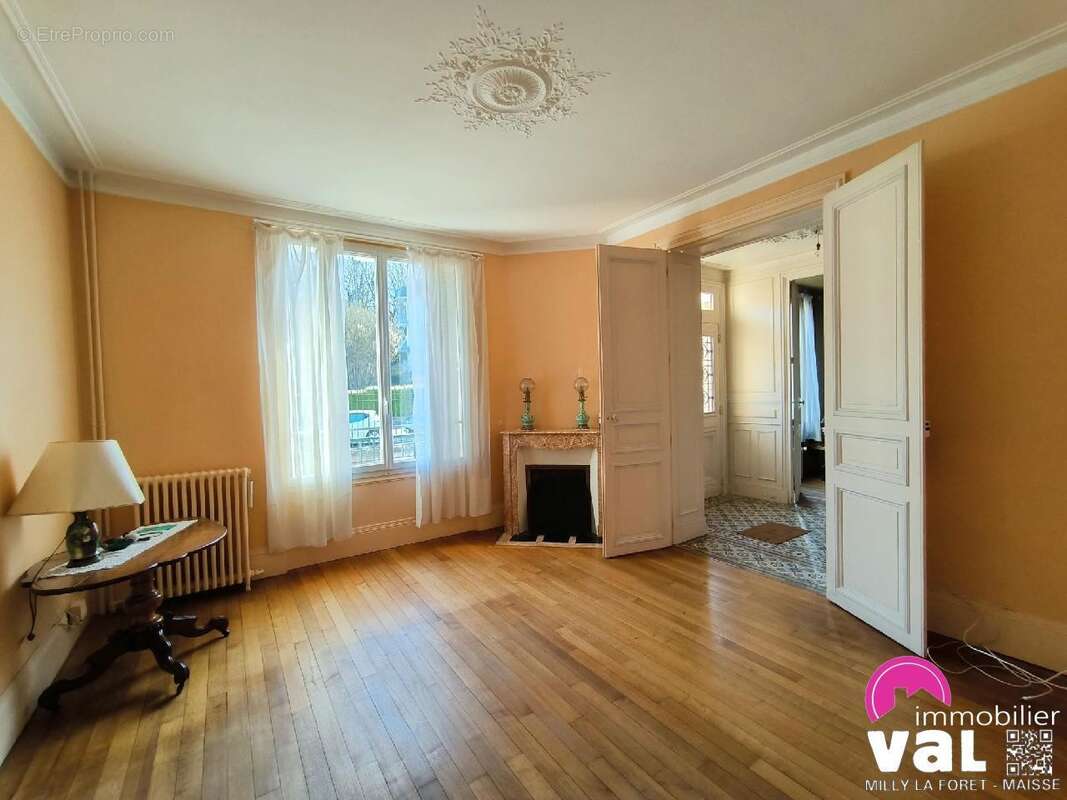 Maison à MALESHERBES