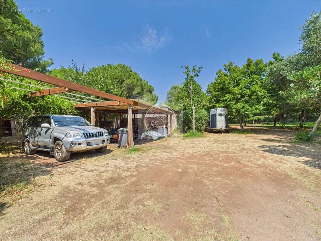 Maison à PUGET-SUR-ARGENS