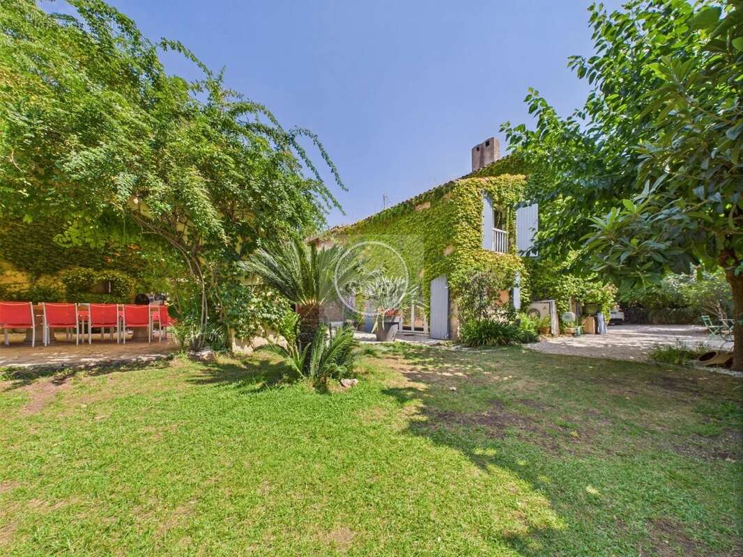 Maison à PUGET-SUR-ARGENS