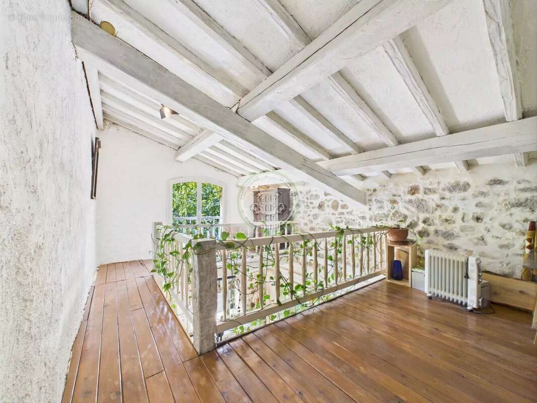 Maison à PUGET-SUR-ARGENS