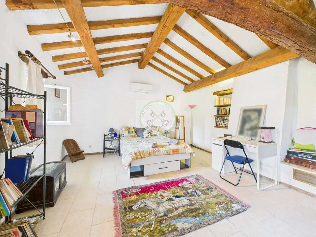 Maison à PUGET-SUR-ARGENS