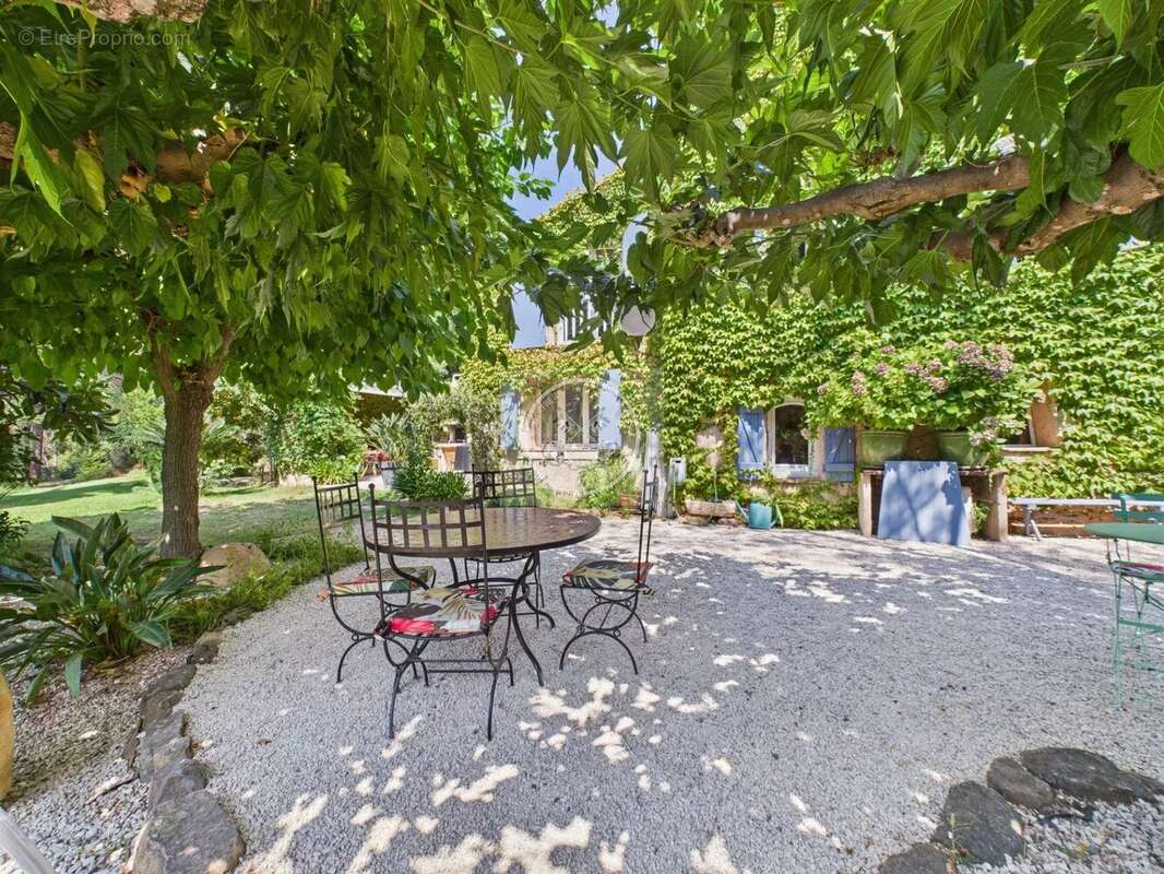 Maison à PUGET-SUR-ARGENS